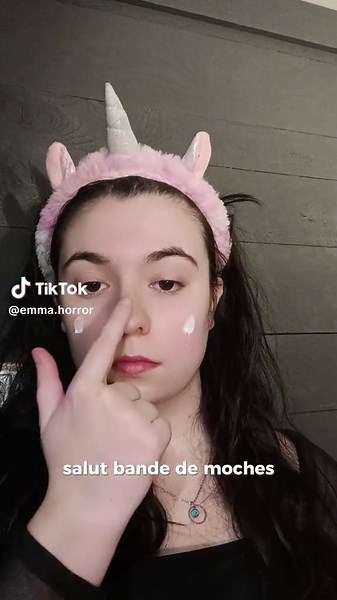 Vidéos de Emma Horror (@emma.horror) avec Good Vibes (Instrumental) - Ellen Once Again