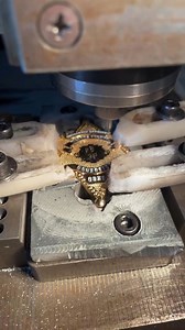 Professional customization, you can customize your own exclusive badge | Badgesets