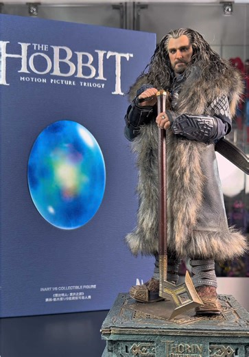 Thorin Oakenshield unboxing ASMR experience