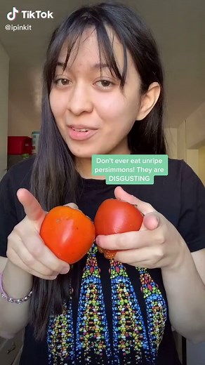 PSA: don’t ever eat unripe persimmons learn from my mistakes😌#ReadySetShop #hack #tips #tiktokfood #foodie #vegan #persimmon #plantbased #holidays