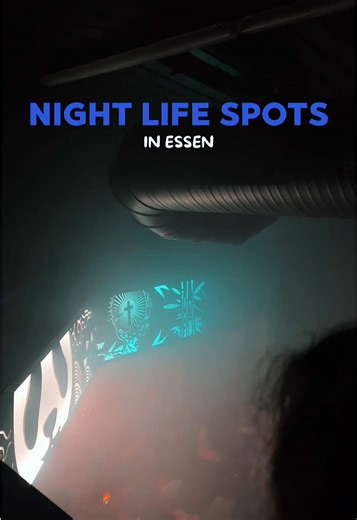 🌙✨ Essen at Night – Whether you’re after classy cocktails or a full-on dancefloor experience, Rüttenscheid and the city centre have you covered! 🍸🔥 Grab a drink at one of these top bars, then hit the clubs to keep the night going. These are just a few hot spots to check out! @facesbar.de @ginandjagger @menehune_cocktailbar @fcukyoga Isenbergplatz: @cafegoldbar @cafe.deprins @cocktailbar_daktari Clubs: @hudsonsessen @19downessen @musikpalette @lucy.club #visitessen #rhineruhr2025 #messeessen #