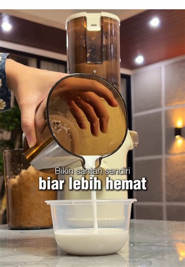 Bikin Santan Sendiri dengan Slow Juicer SOSEKI