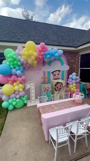 Cocomelon 1st Birthday #cocomelon #cocomelonparty #firstbirthday #outdoorparty #eventdecor #colorfulballoons