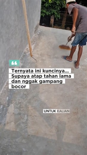 PunyaKost on Instagram: "Rahasia Biar Atap Rumah Kost Nggak Gampang Bocor Atap anti bocor itu hasil dari 3 perawatan penting: • Bersihkan atap & talang secara rutin — sampah kecil bisa bikin air ngendap dan rembes. • Gunakan waterproofing — jadi pelindung utama biar air nggak meresap ke struktur. • Pastikan kemiringan atap benar — biar air cepat turun, bukan ngumpul. 👉 Save video ini biar atap kost kamu aman dari kebocoran jangka panjang! 🔗 Credit: kaptenkontruksi #punyakost #yourkostpartner #