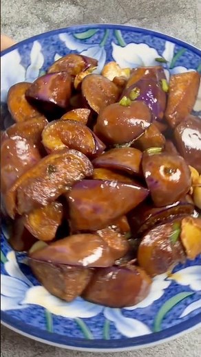 Chinese Eggplant in Garlic Sauce (魚香茄子) 🍆 Easy and Yummy Recipe!