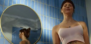Yes, the Gillette Venus Pubic Hair and Skin razor ad goes (down) there - The Cranky Creative Blog