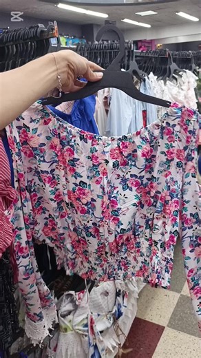 Blusas $15.000 aquí en QR #CapCut #pereira #promo #economia