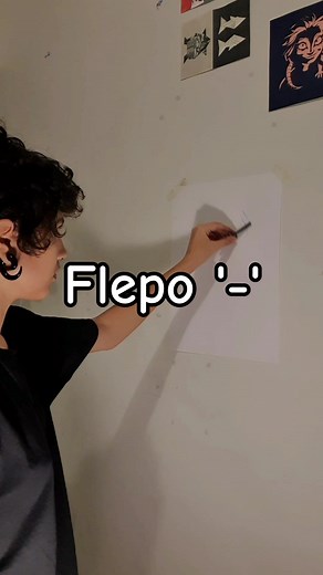 Desenho do Felps: Arte Tradicional em Carvão