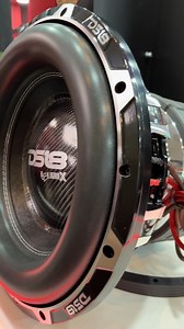 Subwoofer HOOLIGAN X 15" de la marca DS18 con un manejo de 4000 Watts de potencia RMS y 6000 Watts máximos. Se exhibió en la Expo AudioCar GDL | Locos Por El Car Audio