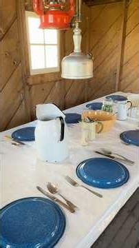 Exploring a Bar U roundup bunkie used as a cookhouse. #alberta #canada #ranchlife #cowboys #museum