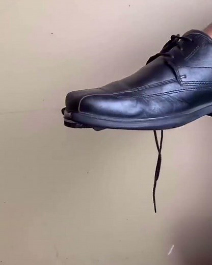 DIY Automatic SHOE KNIFE! - Hidden Spy OTF Knife (Joker Boot Knife / Kingsman IRL)