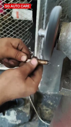 “Dirty Spark Plugs? Clean Like a Pro in Minutes!#SparkPlugCleaning #CarMaintenanc #AutoCare #Tuneup