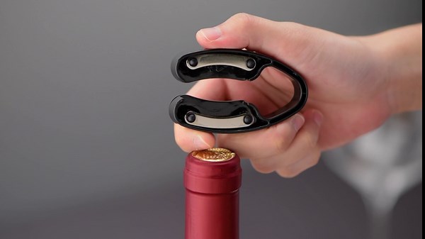 Electric Wine Opener Set, One-Click Automatic Wine Opener with Wine Pourer, Foil Cutter, Vacuum Stopper, Electric Wine Bottle Opener Corkscrew for Easy Cork Removal - Best Wine Gift for Wine Lover