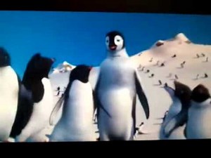 Pingüinos graciosos de la pelicula happy feet.mp4