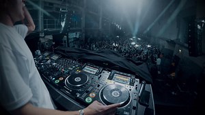 55K views · 2.8K reactions | Everybody Drunk Out On The Dancefloor 浪 | James HYPE | Facebook