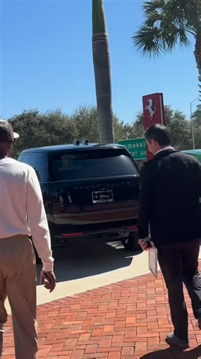 Richard Fain Millionaire Mentor on Instagram: "Big Boy RR!! About to pull the trigger! Love this feeling! Whatever you want you can have! Just execute enough and you’ll have it. Checkout those links below 👇🏾 Execution is what separates the wealthy from everyone else! ► Limited Time - Get up to $1,000 in Nvidia Stock + 8.1% APY on uninvested cash for 3 months) Full details in the link below: https://start.moomoo.com/RichardFain ►JOIN HERE: Wealth Builders Financial Community https://www.patreon