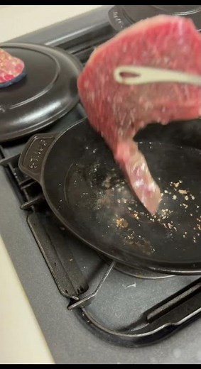【STAUBレシピ】1分で本格ステーキ🥩簡単おうちごはん