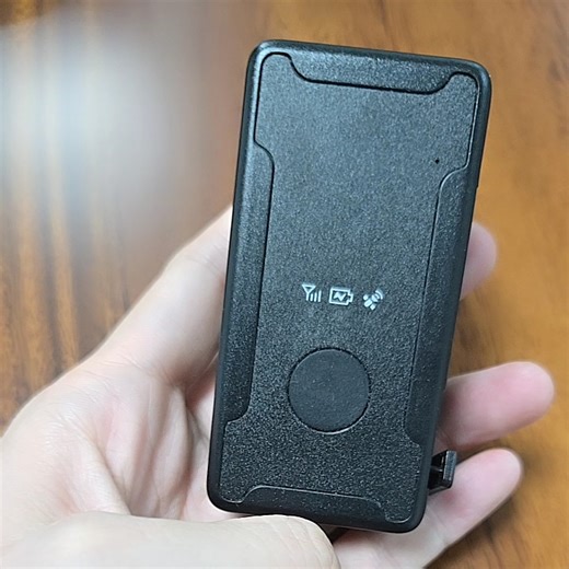 Mini Portable GPS Tracking Kids Real-Time Locator SOS Button Universal PCB PCBA Personal Real-time Positioning 4G GPS Tracker