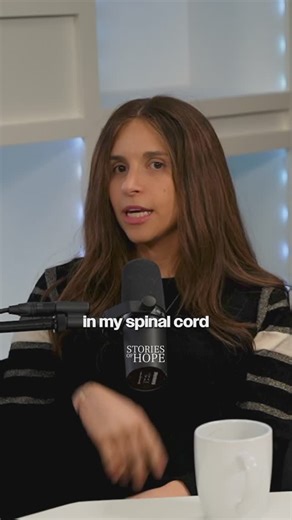 Jewish Motivation | Meaningful Minute on Instagram: "The divine intervention that lead to the discovery of a 5-6 inch tumor in Jenna’s spine while she was pregnant "