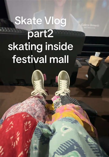 Part 2 Skate Vlog & Watch Michael with Me & Skate inside Festival Mall #skatingfairyrolls #mamafairy #rollerskating #rollerskate #michaeljackson