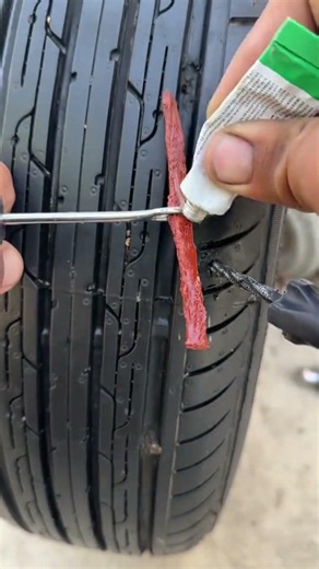 Tubeless Tire Repair in Under 5 Minutes! 🔧🚗💨 #mechaniclife #mechanic #automotive #tools