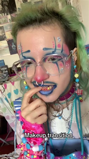 Beautiful clown 🤡✨ #egl #decorakei #clubkid #jfashion
