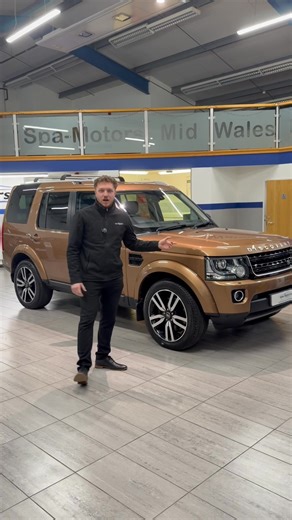 LAND ROVER DISCOVERY 4 V6 LANDMARK AUTO 3.0SD EURO 6 4WD VERY RARE COLOUR COMBINATION 🍊 🔹2016 “16” registration 🔹63,000 miles 🔹3.0L Diesel 🔹Automatic 🔹Leather Interior 🔹7 Seats 🔹Tow Bar 🔹2 keys 🔹Keyless Entry 🔹Meridian Sound 🔹Sun Roofs 🔹Spare Wheel 🔹AUX & USB 🔹Air Conditioning 🔹️Bluetooth 🔹Electric Windows 🔹Heated Seats 🔹️Sat-Navigation 🔹️Parking Sensors 🔹️Heated Windscreen 🔹️Privacy Glass 🔹️Alloy Wheels 🔹️Heated Washer jets 🔹️Heated Door Mirrors 🔹3.5 Tonne towing Capac