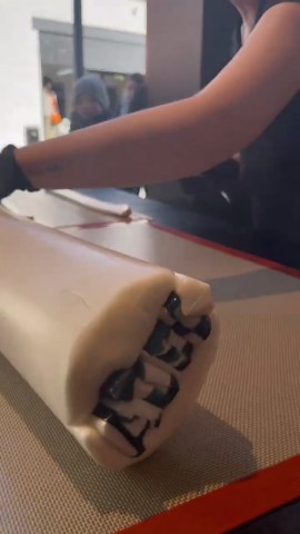 How we make candy with a Logo