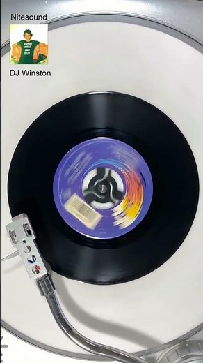 2110s Moody Blues I'm Just A Singer In A Rock N Roll Band 1973