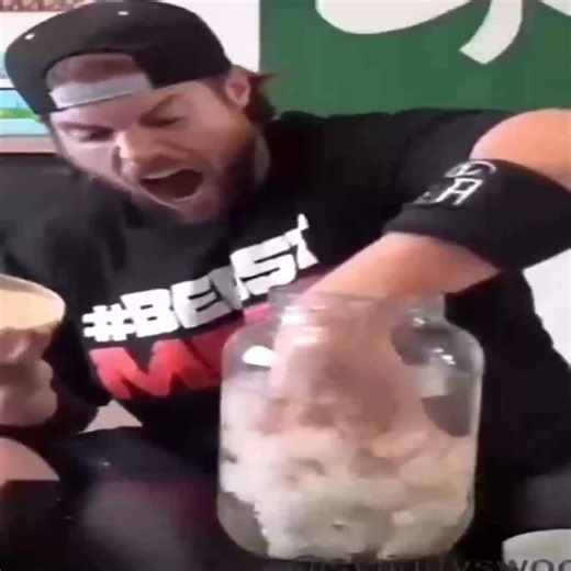 la beast sings The Weekend