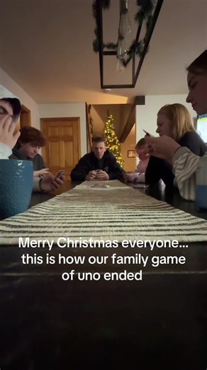 Family Uno Game Ends Happily This Christmas