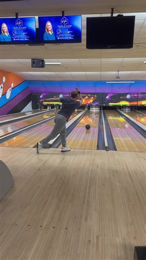 Bowling Tips for Preventing Wrist Injury