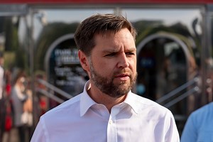 WATCH LIVE: JD Vance holds solo campaign rally in Reno, Nevada