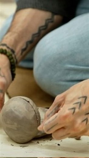 Heatherwick Studio on Instagram: "What would our cities be like if the façades of buildings were considered as public spaces? A project called ‘A World of Common Things’ explored this question as part of the Creative Communities programme for the recent @seoulbiennale. Through participatory community workshops the team, led by Melody Song and Maya West, created a concept of a new type of building that can connect with all who pass by it. In the words of Melody: “We wanted to encourage an aesthet