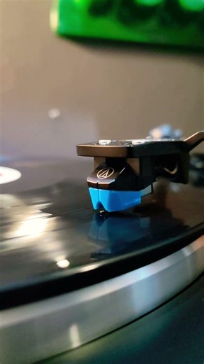 AT Lp3x turntable with vintage amp sansui Au-555a #turntable #vinylrecords #vintageaudio #bauhaus