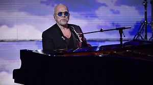 Pascal Obispo annule cinq concerts pour "cas de force majeure" et "espère revenir fin août"