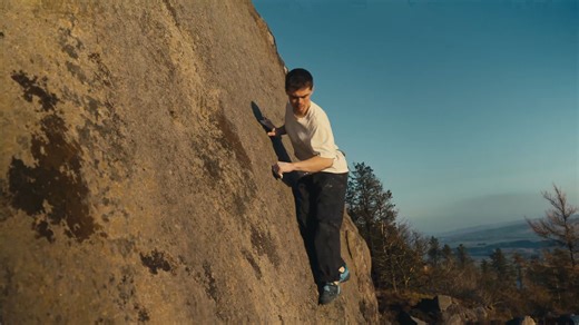 [攀岩|抱石] 英国抱石的巅峰之作 | 经典线路与高难度挑战