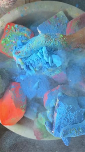 ASMR Crushing Gym Chalk: Satisfying Dusty Sounds