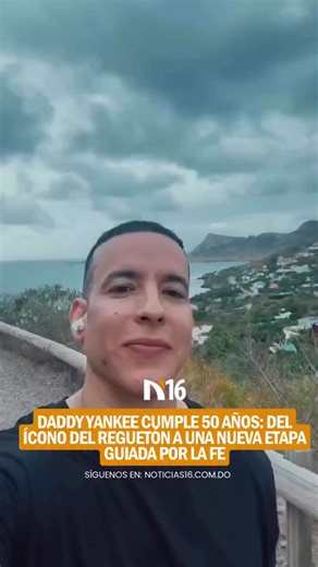 Daddy Yankee celebró sus 50 años de vida marcando un momento de reflexión y gratitud por su trayectoria personal y artística. El cantante puertorriqueño, considerado uno de los pilares del reguetón a nivel mundial, aseguró que llega a esta etapa “con vida y un corazón más auténtico”, luego de un camino definido por la disciplina y la perseverancia. Con más de tres décadas de carrera y éxitos que impulsaron la internacionalización del género urbano, el artista ha iniciado una nueva etapa creativa