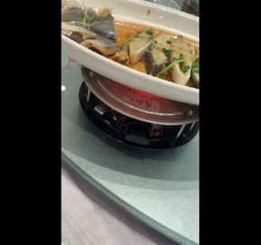 Ceramic plate cracks while cooking fish in Guangdong, China
