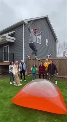 Crazy Jelly Jump 😱💚 | Rooftop Viral Moment You Have to See!