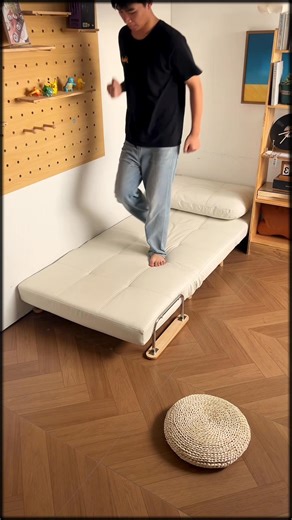 3.6M views · 29K reactions | This white leather sofa easily turns into a comfy bed — perfect for small spaces and lazy weekends #lifestyle #homedecor | Androf | Facebook