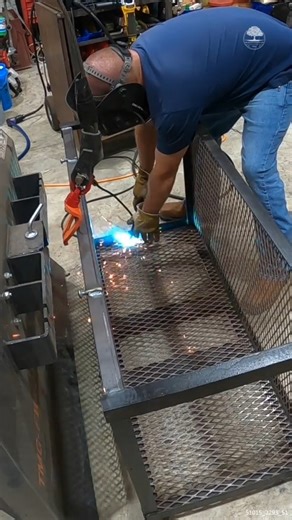 This DIY Tractor Attachment Is a HUGE Help #TractorAttachments #Tractors #CarryAll #DIYBuilds | The Kelley's country life