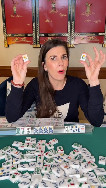 Mahjong Tips for the Charleston: What should you keep? What should you pass? And when should you stop the Charleston? (Your girl is too chatty, so I had to break this into 3 parts. This is part 1) You’ve probably heard someone say, “never pass a flower,” but why do we keep flowers during the Charleston? There are at least two hands in every section of the NMJL Card that call for flowers. This means no matter what section you land in on the card, you have more options if you hold those flowers. I