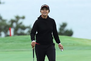 LPGA star seizes strong lead and then gets shocking news after her round