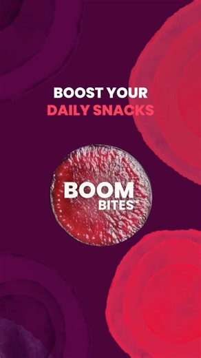 BOOMBITES™ Red Berry Grapes are the perfect option to elevate any dish or enhancing your savoury and sweet snacks, they bring an irresistible burst of sweetness. Take your meals and snacks to the next level with BOOMBITES™. Get yours at your local @marksandspencer or order via @ocadouk in the UK. Join the redvolution! 🍇 -ES BOOMBITES™ son la opción perfecta para realzar el sabor de cualquier plato. No importa con que lo combines potenciará todos los sabores, aportando una explosión de dulzura i