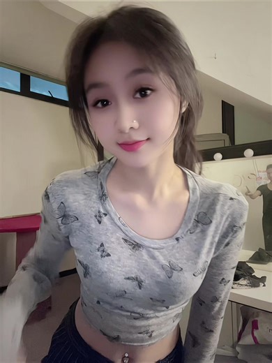 Video của Thu Trà (@ca_map_con02) với bản nhạc оригинальный звук - Magzhan A.