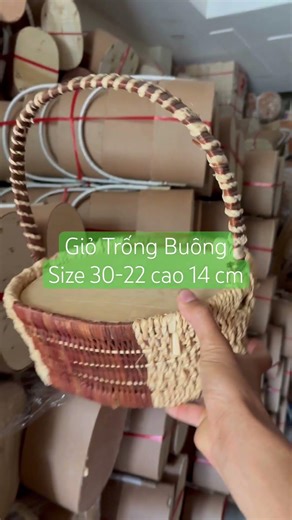 Giỏ Trống Buông, Size 30-22 cao 14 cm. Mẫu giỏ truyền thống nhanh gọn lẹ để làm quà trái cây
