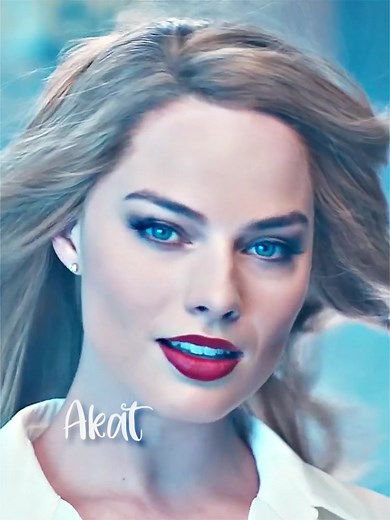 Margot Robbie Librarian Edit