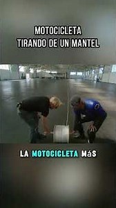 ¿Es realmente posible que una motocicleta rompa un mantel?#mythbusters #physics #science